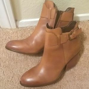 Size 6 Sam Edelman brown ankle boot